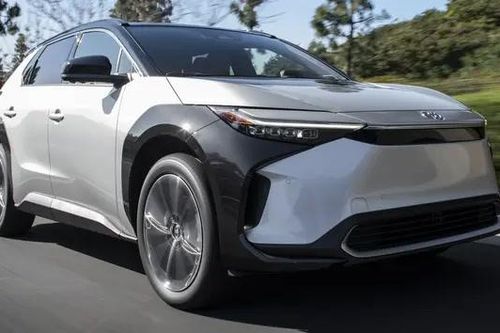 Toyota và Subaru bị kiện tại Mỹ vì lỗi pin xe điện