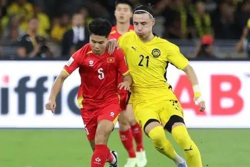 Bóng đá Việt cần ứng xử hợp với xu thế nhập tịch