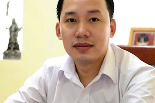 Phó Giáo sư Trịnh Tiến Việt giữ chức vụ quyền Hiệu trưởng Trường Đại học Luật, Đại học Quốc gia Hà Nội