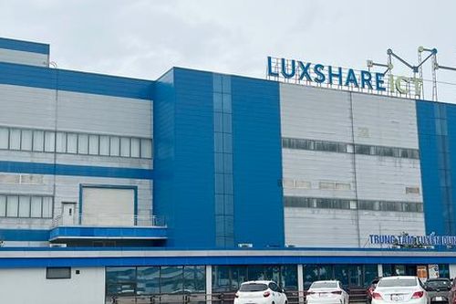 Nhiều công nhân làm vệ sinh ở Khu Công nghiệp VSIP bị 'quỵt' tiền lương?
