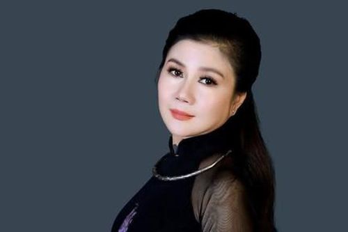 Nghệ sĩ Linh Huyền kỷ niệm 37 năm nghệ thuật bằng triển lãm tranh và liveshow cải lương