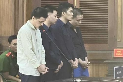 Hai người bị chém suýt chết vì mâu thuẫn tiếng nẹt pô xe... từ 4 năm trước