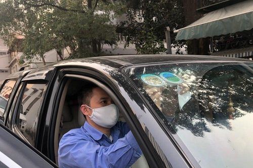 Bỏ tem thu phí sử dụng đường bộ dán trên ô tô sẽ được lợi gì?