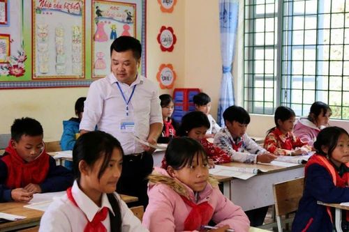 Hơn 900 giáo viên Lào Cai 'trượt' khen thưởng vì chưa đóng quỹ từ thiện