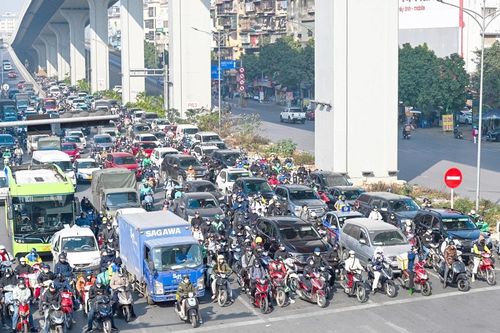 Hà Nội từng bước hạn chế tiến tới cấm xe máy:Thúc đẩy sử dụng xe điện và giao thông công cộng