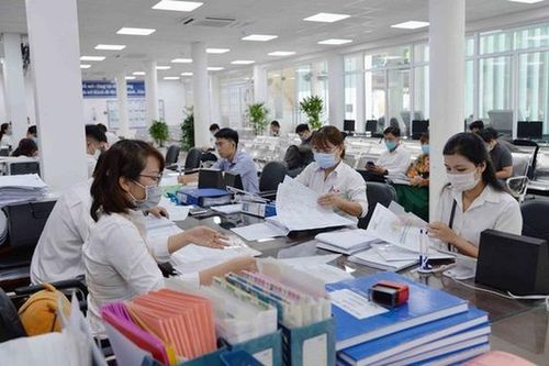 Theo dõi sát tình hình cán bộ xin nghỉ công tác, giữ chân người có năng lực khi sắp xếp