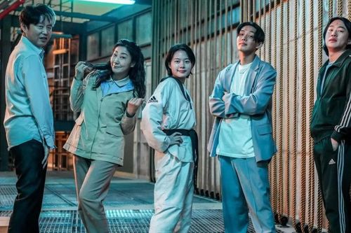 'Hi Five': Khi Hàn Quốc làm phim siêu anh hùng hài hước và đời thường