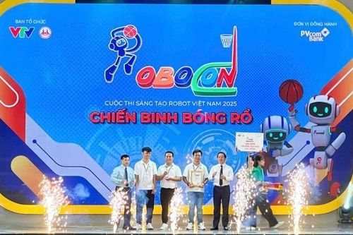 Đội LH-UDS đến từ Trường đại học Lạc Hồng giành ngôi vô địch Robocon Việt Nam 2025