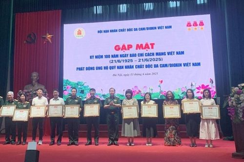 Tuyên truyền sâu rộng hơn nữa về thảm họa da cam ở Việt Nam