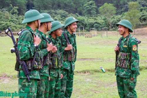Những đảng viên Binh nhì ở đơn vị huấn luyện chiến sĩ mới