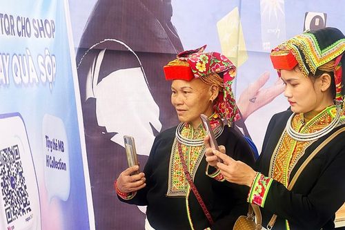 Tăng cường tiếng nói và sự tham gia của phụ nữ dân tộc trong phát triển kinh tế - xã hội