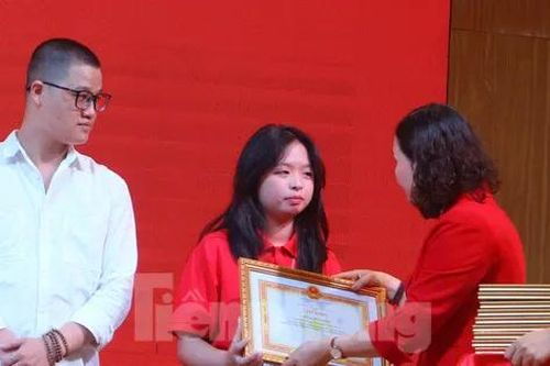 Nhiều bạn trẻ Gen Z được vinh danh người hiến máu tiêu biểu năm 2025