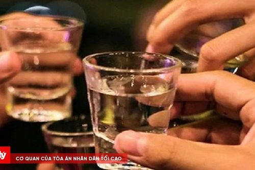 Hai người đàn ông tử vong bất thường sau khi uống rượu