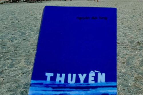 Hành trình sinh tử và mê cung ký ức của người di tản trong tiểu thuyết 'Thuyền'