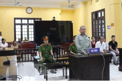 'Xuống tay' dã man với vợ chỉ vì khó chịu với tiếng đài niệm Phật, người đàn ông trả giá đắt