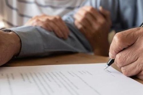 Di chúc thừa kế nhà đất viết tay có hợp pháp?