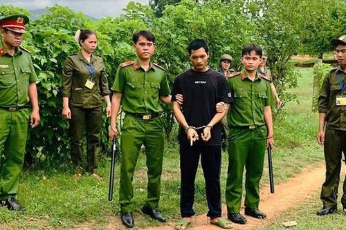 Con rể nổ súng nhiều phát vào nhà cha vợ, cướp xe máy bỏ trốn