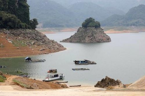 Sông Đà mùa 'đá nổi'