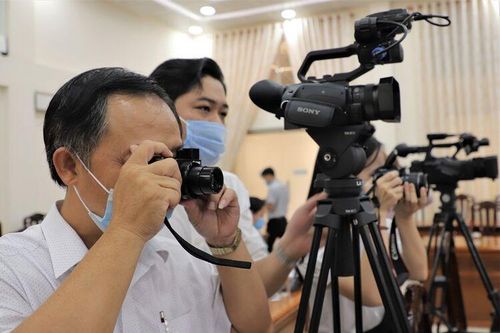 Báo chí - tiếng nói phản biện và cầu nối niềm tin trong kỷ nguyên mới