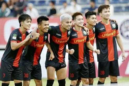 Vòng 21 Giải hạng Nhất: 2 đội bóng cố đô 'người lên ngựa, kẻ chia bào'