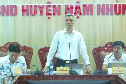 UBND huyện Nậm Nhùn: Phiên họp tháng 6