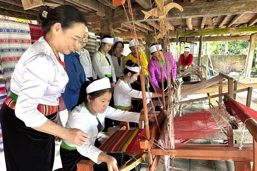 Tân Sơn phát triển du lịch gắn với giảm nghèo bền vững