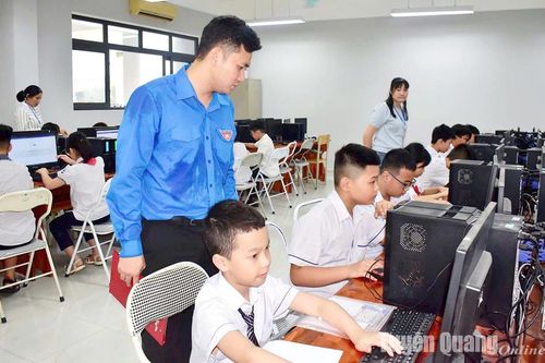 Ươm mầm sáng tạo