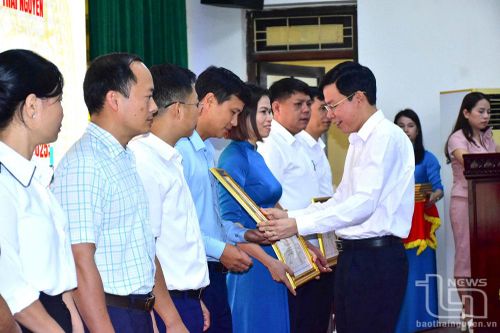 Phát huy vai trò trung tâm đoàn kết, tạo động lực phát triển bền vững