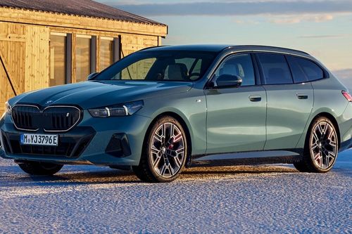 BMW 5-Series Touring G61 2025: Xe wagon cốp rộng với sức mạnh 601 mã lực