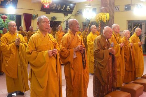 Tăng Ni Q.8 tác pháp an cư kiết hạ Phật lịch 2569
