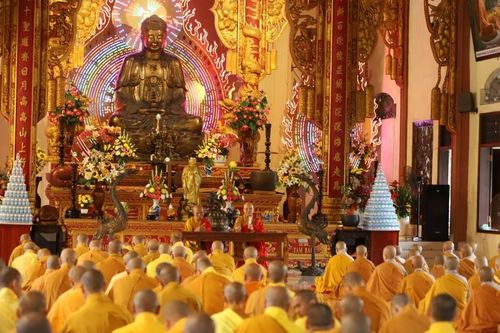 Phú Yên: 358 Tăng Ni tác pháp bắt đầu khóa An cư kiết hạ Phật lịch 2569