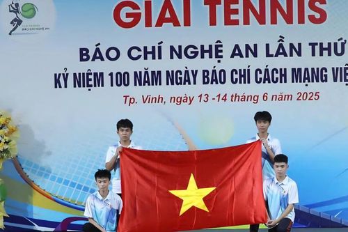 Hơn 200 vận động viên tham gia giải Tennis Báo chí Nghệ An