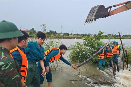 Huế huy động hỗ trợ nhân dân khắc phục bão số 1