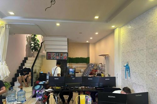 Triệt phá đường dây đánh cắp 21.000 thẻ tín dụng quốc tế