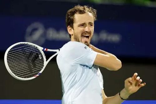 Medvedev vào tứ kết giải Den Bosch - Hà Lan