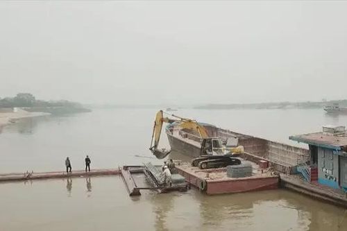 Hà Nội cấp thiết bảo đảm an toàn công trình chống lũ