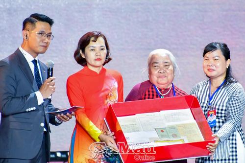 Kỷ vật trở về
