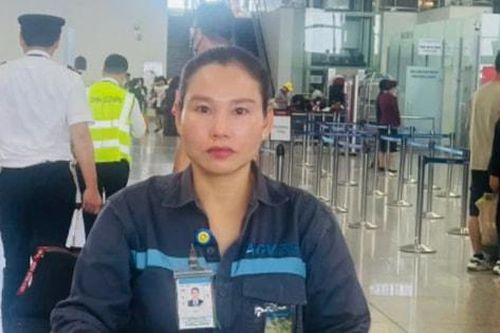 Nhặt được bọc tiền gần 100 triệu đồng, nhân viên sân bay trao trả hành khách Hàn Quốc