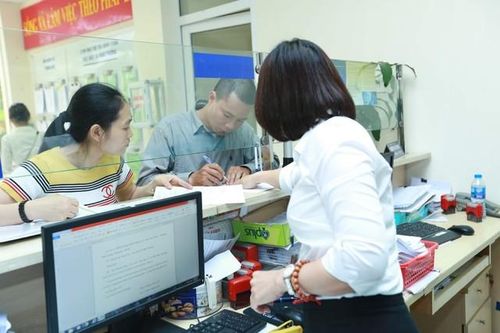 Sáp nhập tỉnh thành, người dân có phải làm lại giấy tờ?