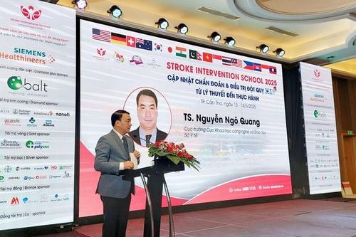 Cục trưởng Cục Khoa học công nghệ và Đào tạo, Bộ Y tế: 'Niềm tin với Bệnh viện S.I.S Cần Thơ ngày càng lớn'