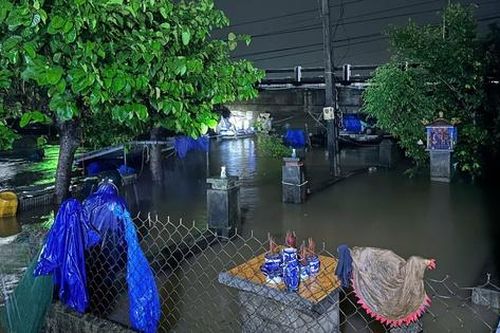 Mưa lũ giữa mùa hè ở Huế: 'Quá bất thường, chưa từng có'