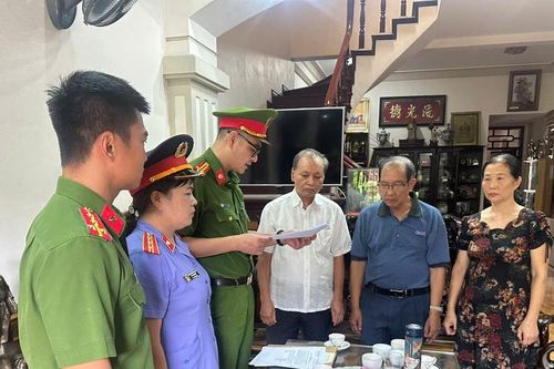 Khám nhà nguyên Phó Chủ tịch UBND tỉnh Thanh Hóa