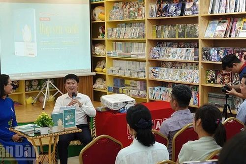 Giới thiệu ấn bản đặc biệt của cuốn sách 'Búp Sen Xanh'