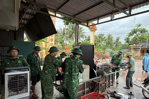 Giúp nhân dân biên giới sớm ổn định cuộc sống sau mưa lũ