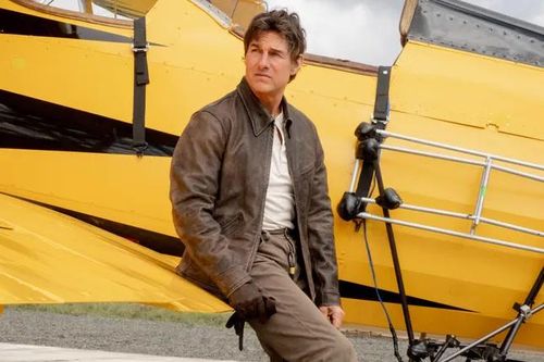 Tom Cruise cùng cú nhảy táo bạo lập kỷ lục Guinness, 'Bí kíp luyện rồng' được các fan quốc tế và Việt Nam đón nhận
