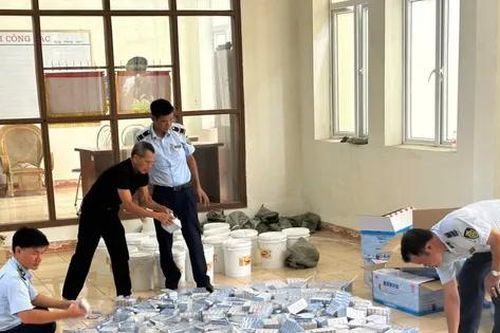 Thu giữ hơn 5.000 tuýp thuốc tân dược tại Móng Cái
