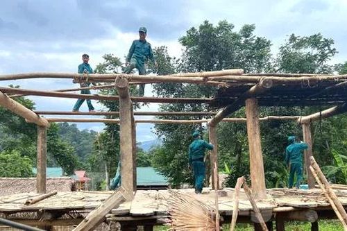 Giúp người nghèo an cư lạc nghiệp trong những ngôi nhà mới ở Nghệ An