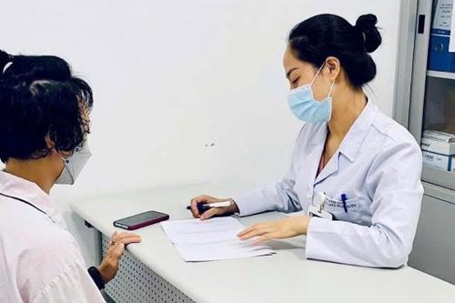 Con gái đi khám phát hiện bị ung thư, bất ngờ cả mẹ và em trai mắc cùng bệnh