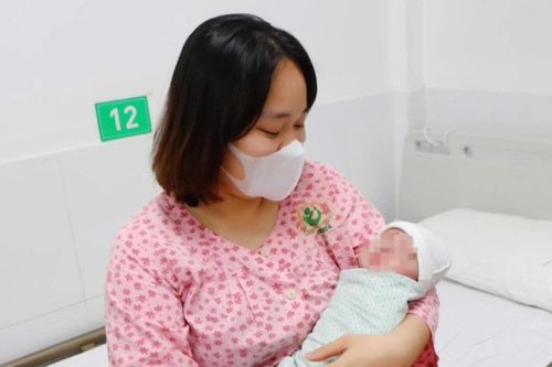 'Trận chiến' 99 ngày giành lại sự sống cho bé sơ sinh 600g, nhỏ xíu bằng gang tay