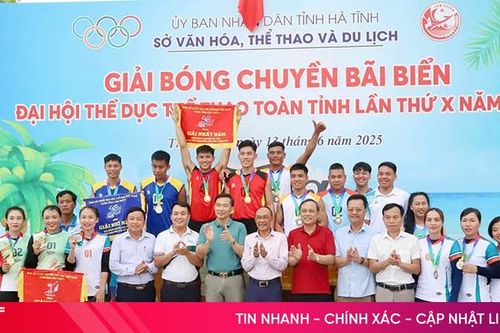 Đội nữ TX Kỳ Anh, nam huyện Kỳ Anh vô địch giải bóng chuyền bãi biển